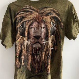 Rasta lion shirt
